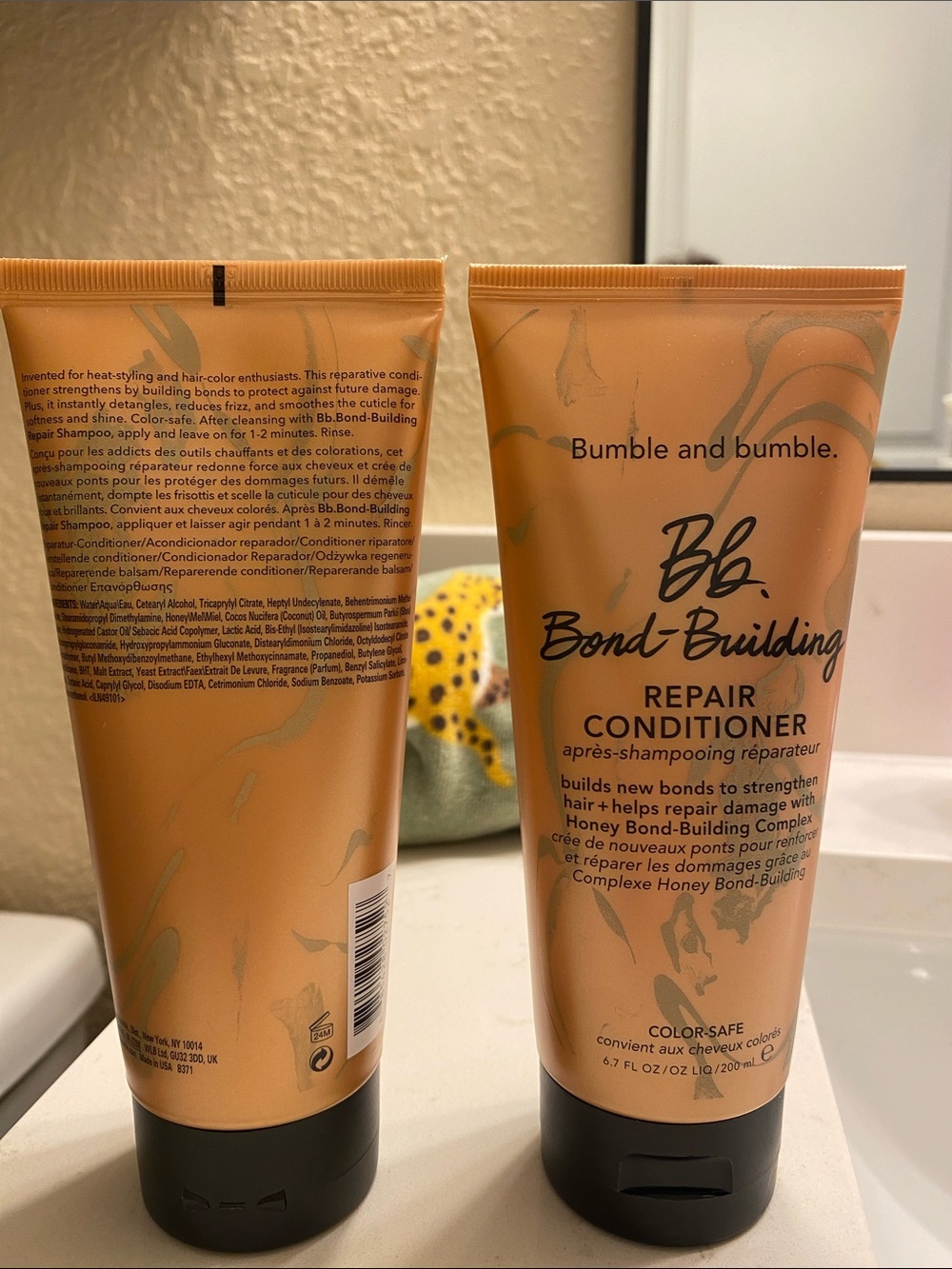 Bumble and bumble Bond-Building Repair Conditioner - Gold and Black